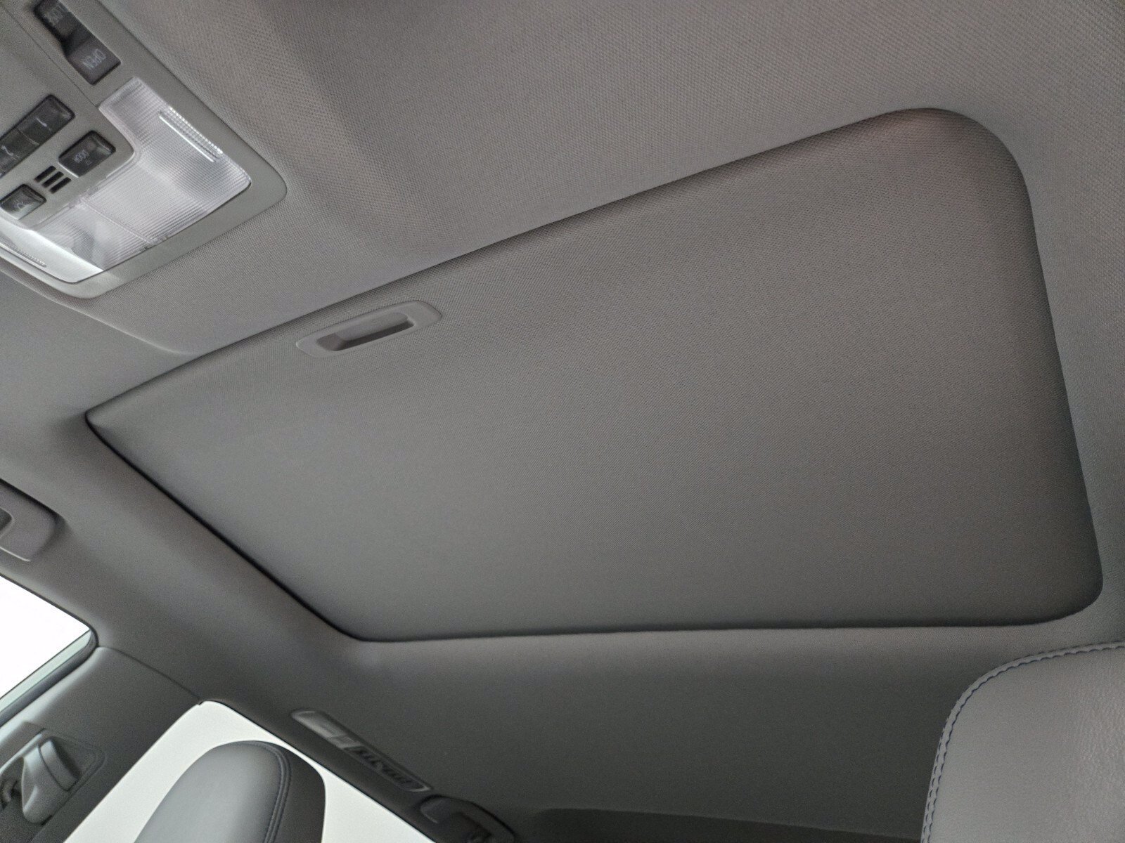 Used 2018 Toyota Highlander Limited AWD/4WD image 10