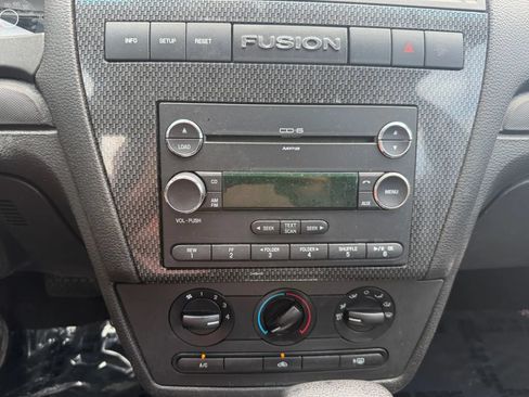 Used 2009 Ford Fusion SE FWD image 21