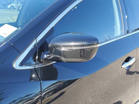 Certified 2022 Nissan Murano SV image 13