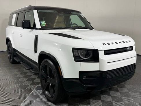 New 2026 Land Rover Defender 130 X-Dynamic SE image 10