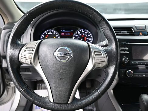 Used 2013 Nissan Altima 2.5 SV FWD image 30