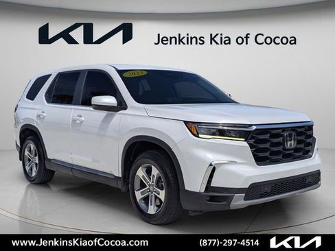 Used 2023 Honda Pilot EX-L image 2