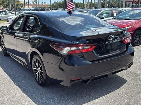Used 2023 Toyota Camry SE FWD image 5