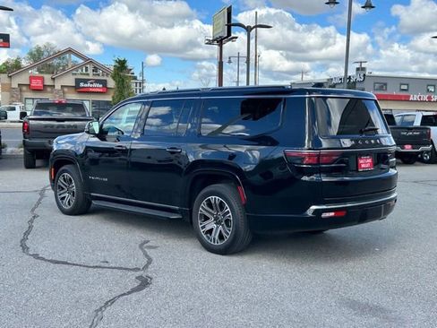 Used 2025 Jeep Wagoneer L 4WD image 3