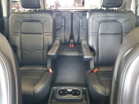 Certified 2025 Lincoln Aviator Reserve w/ Jet Appearance Package AWD/4WD image 19