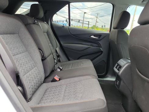 Used 2022 Chevrolet Equinox LT image 25