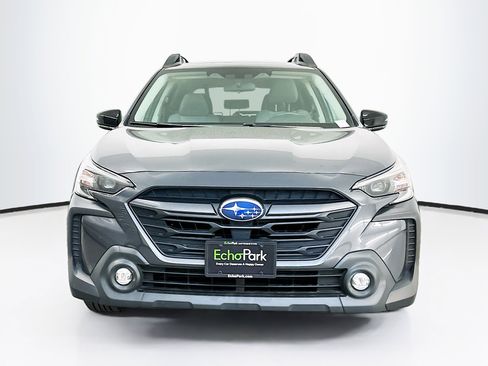Used 2023 Subaru Outback Premium image 2
