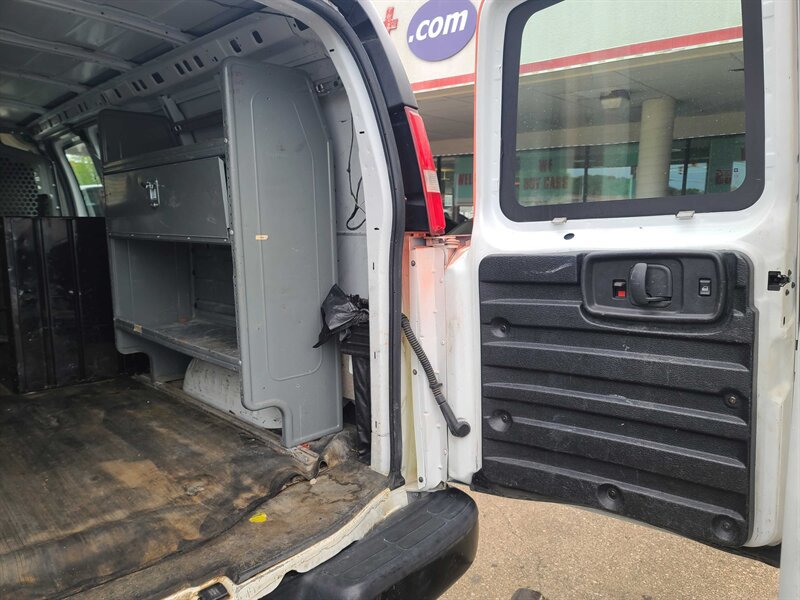 Used 2016 GMC Savana 2500 Extended RWD image 15