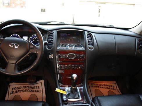 Used 2017 INFINITI QX50 AWD w/ Premium Plus Package image 17