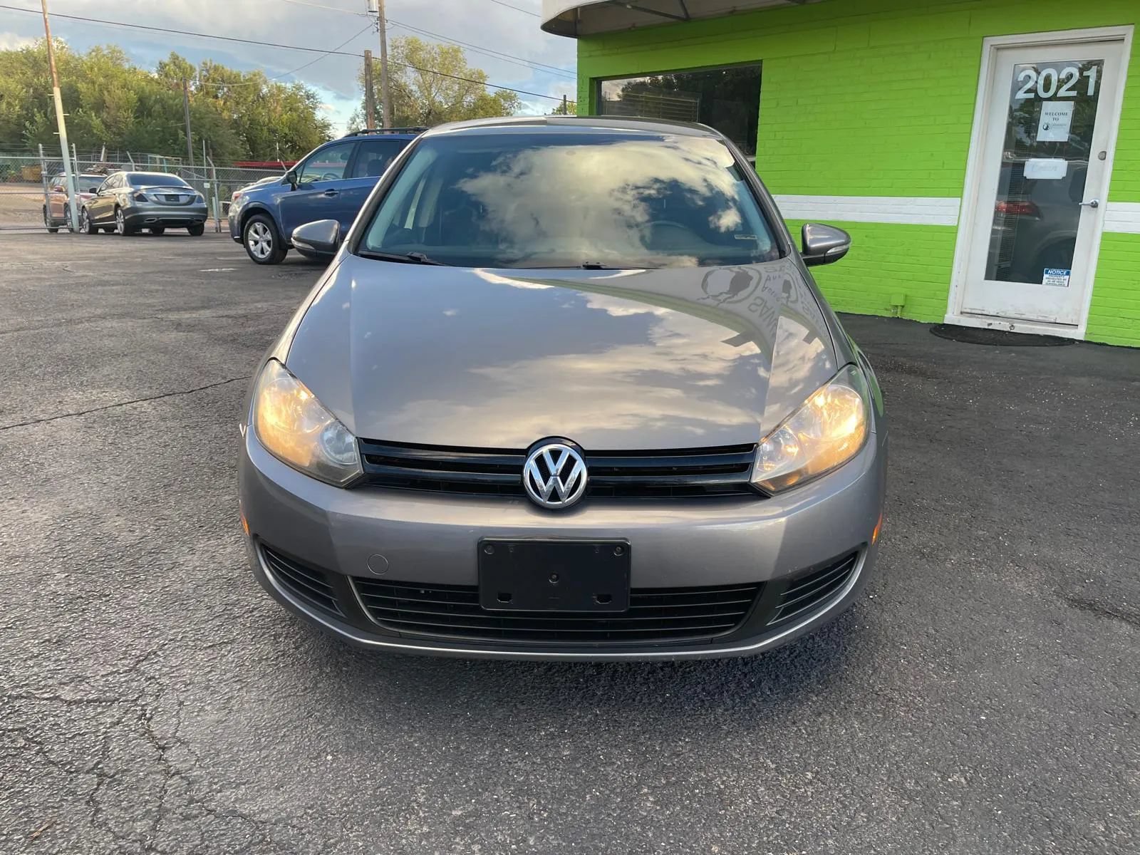 Used 2013 Volkswagen Golf 4-Door FWD image 3