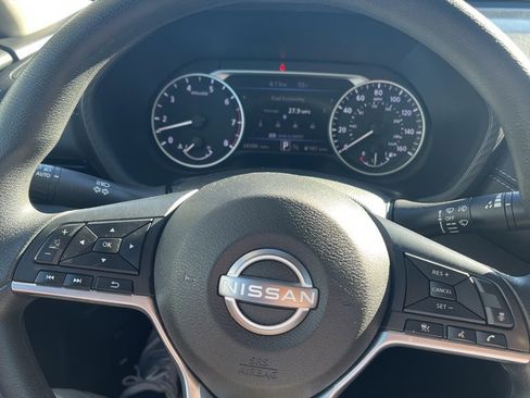 Used 2024 Nissan Sentra SV image 15