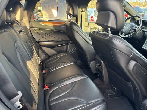 Used 2017 Lincoln MKC Reserve image 18
