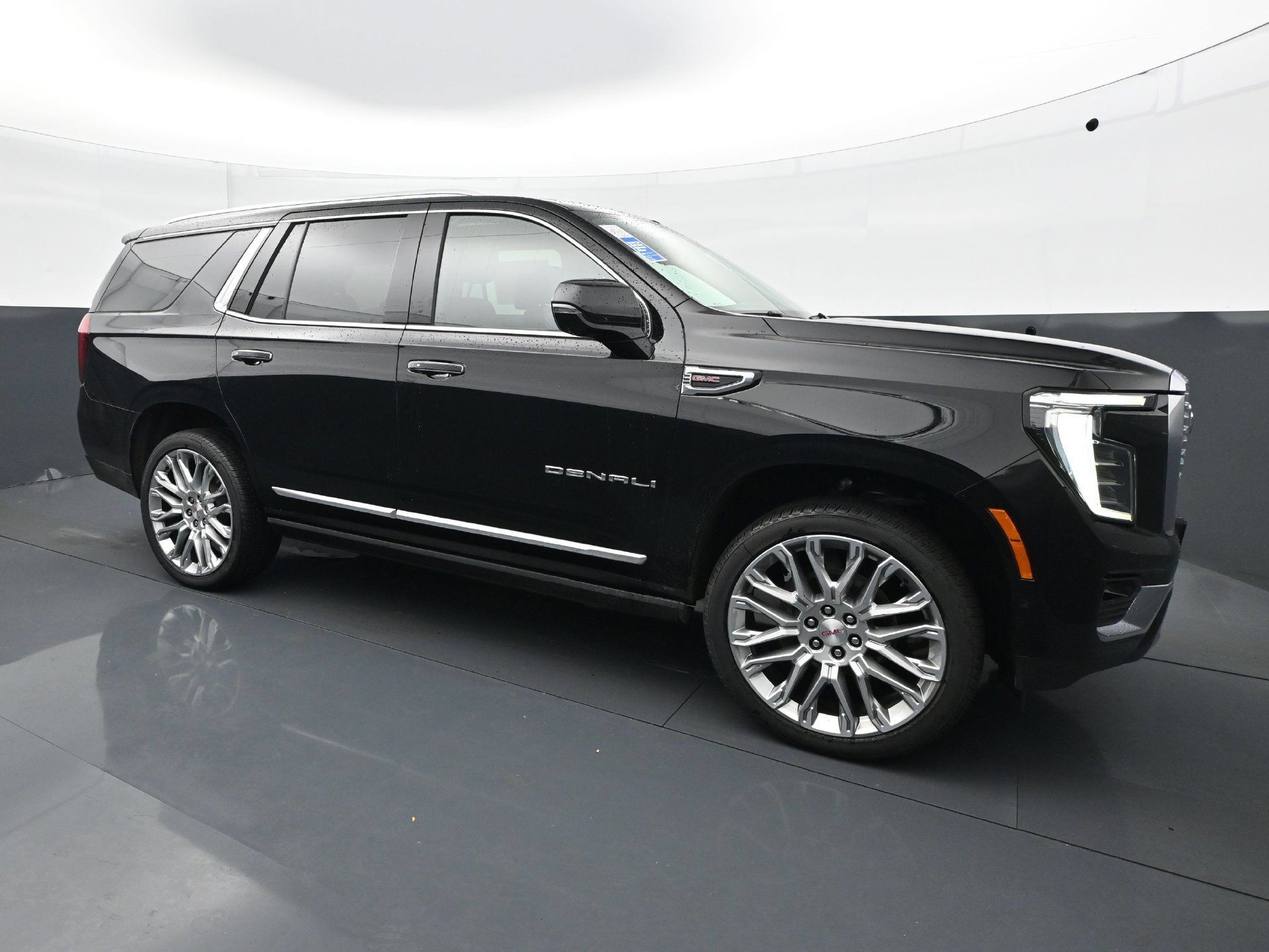 Used 2025 GMC Yukon Denali w/ Denali Reserve Package AWD/4WD image 8