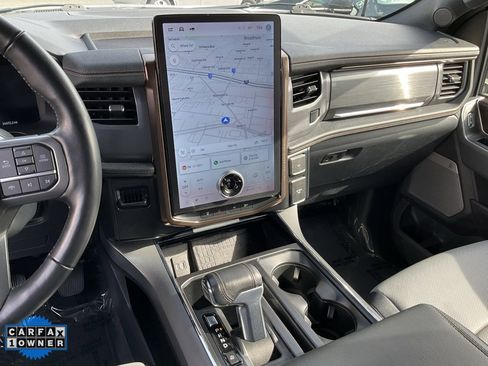 Used 2022 Ford F150 Lightning Lariat image 46