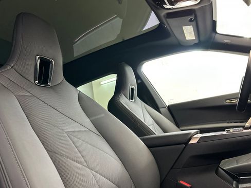 Certified 2023 BMW iX xDrive50 w/ Premium Package image 34