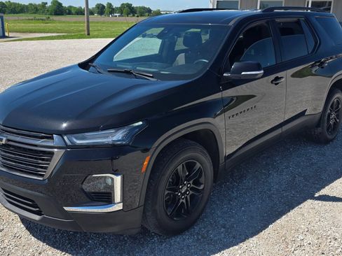 Used 2023 Chevrolet Traverse LT FWD image 8