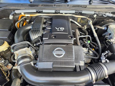 Used 2012 Nissan Frontier SV w/ SV Premium Utility Pkg RWD image 49