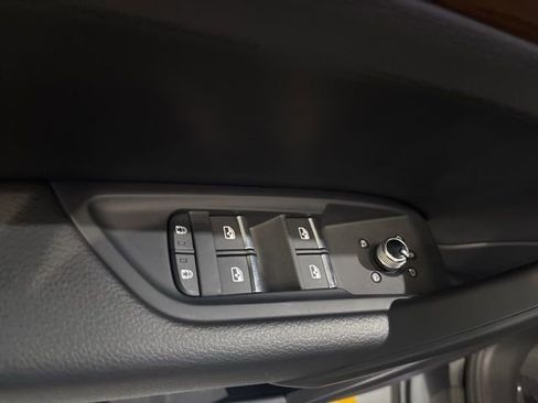 Used 2023 Audi Q5 2.0T Premium w/ Convenience Package image 14