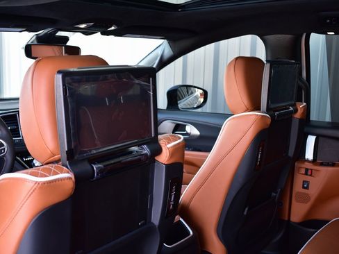 New 2026 Chrysler Pacifica Pinnacle image 24