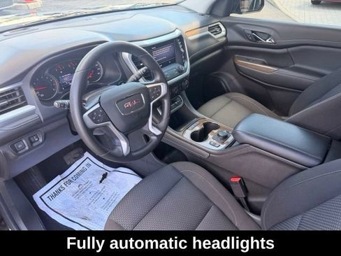 Used 2022 GMC Acadia SLE w/ Driver Convenience Package FWD image 11