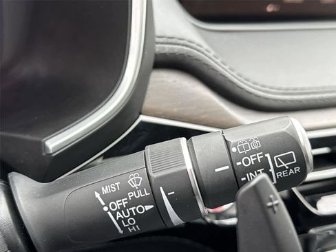 Certified 2023 Acura MDX SH-AWD w/ Advance Package image 19