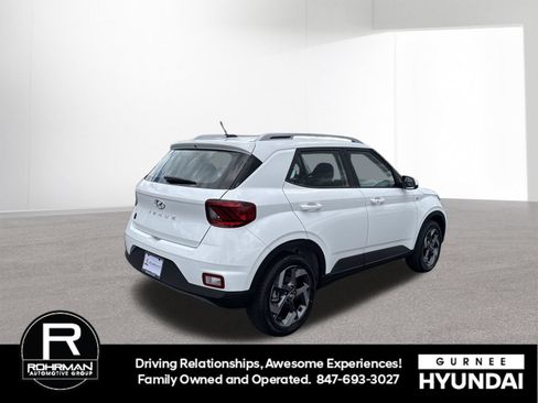 New 2026 Hyundai Venue SEL FWD image 10