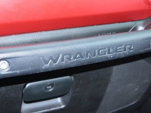 Used 2019 Jeep Wrangler Unlimited Rubicon AWD/4WD image 31