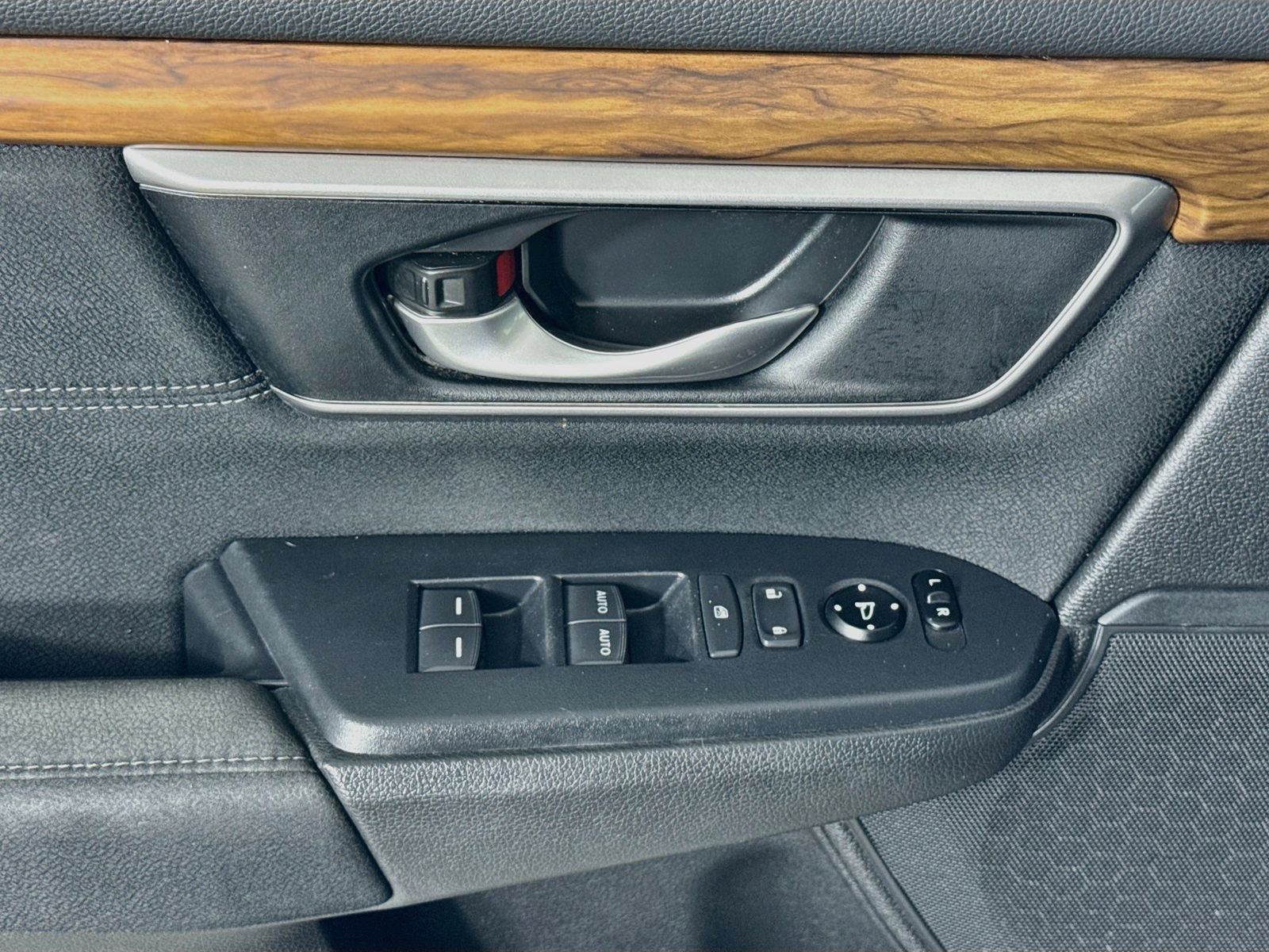 Used 2019 Honda CR-V EX image 11