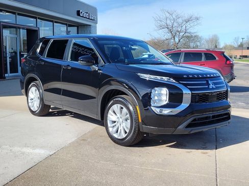 New 2026 Mitsubishi Outlander ES AWD/4WD image 13
