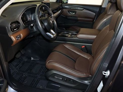 Used 2023 Honda Pilot Elite image 12