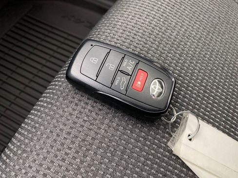 Used 2024 Toyota bZ4X XLE image 36