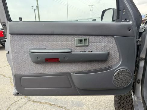 Used 1996 Toyota Tacoma image 11