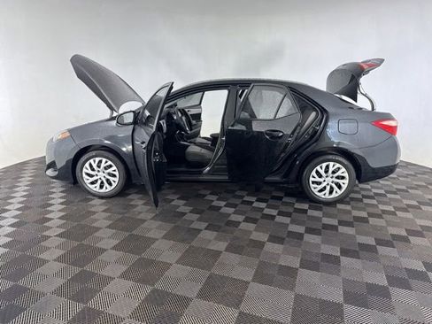 Used 2017 Toyota Corolla LE w/ Carpet Mat Package (TMS) FWD image 11