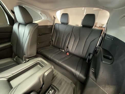 Certified 2025 Acura MDX w/ Technology Package image 27