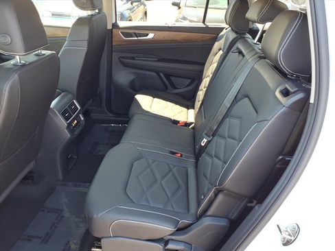 New 2026 Volkswagen Atlas SE image 15