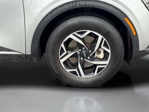 Used 2024 Kia Sportage LX image 9