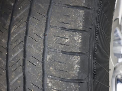 Used 2023 RAM 1500 Laramie AWD/4WD image 14