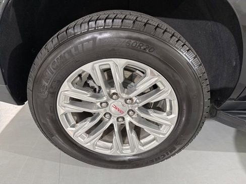 Used 2021 GMC Yukon SLT w/ SLT Luxury Plus Package image 16