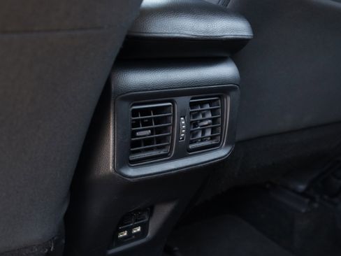 Used 2021 Toyota RAV4 XLE FWD image 13