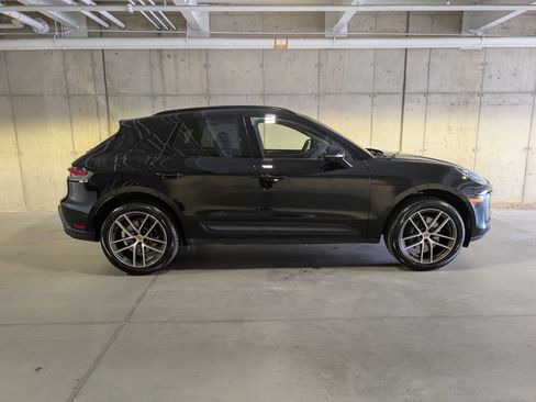 Certified 2026 Porsche Macan AWD/4WD image 10