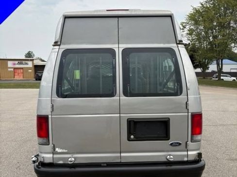 Used 2009 Ford E-350 and Econoline 350 XLT RWD image 4