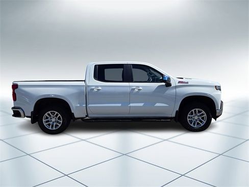 Used 2022 Chevrolet Silverado 1500 LT image 3