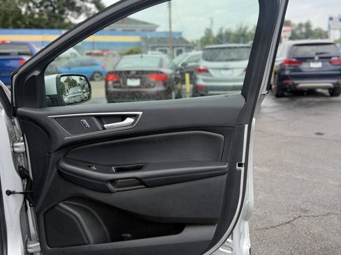 Used 2017 Ford Edge SEL w/ Equipment Group 201A AWD/4WD image 19