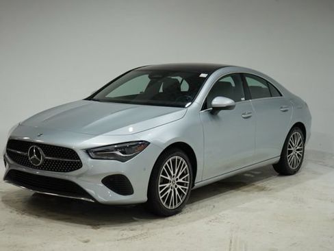 Used 2025 Mercedes-Benz CLA 250 image 3
