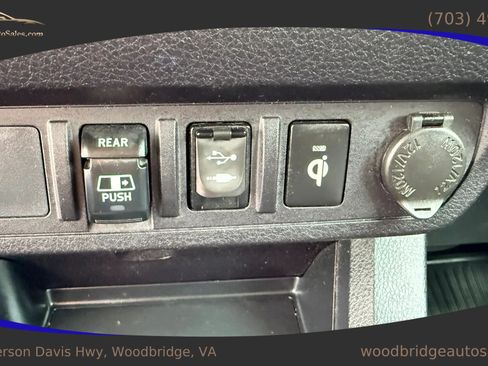 Used 2019 Toyota Tacoma TRD Sport AWD/4WD image 24