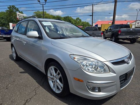 Used 2010 Hyundai Elantra SE FWD image 4