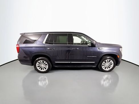Used 2023 GMC Yukon SLT AWD/4WD image 8