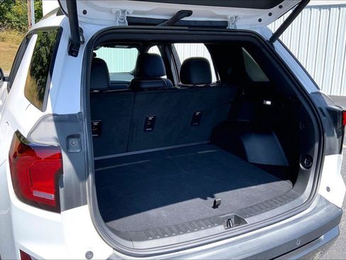 Used 2025 GMC Terrain Elevation w/ Elevation Premium Package FWD image 26
