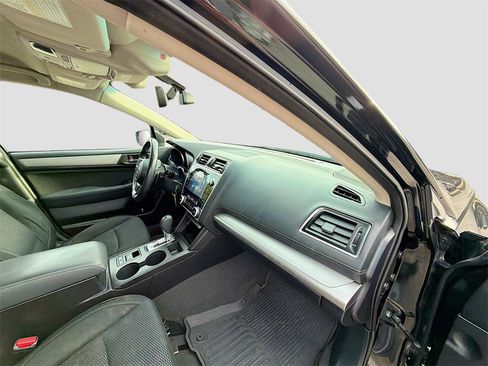Used 2018 Subaru Outback 2.5i Premium image 33
