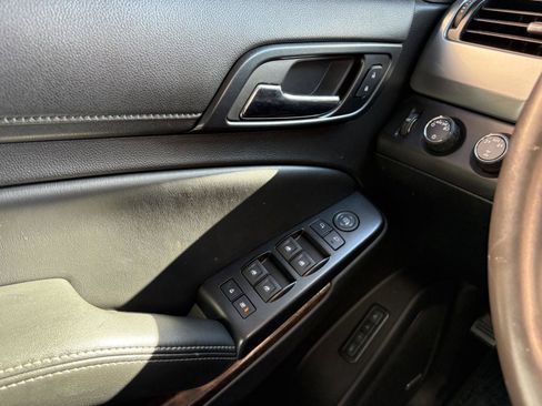 Used 2015 Chevrolet Tahoe LT image 13